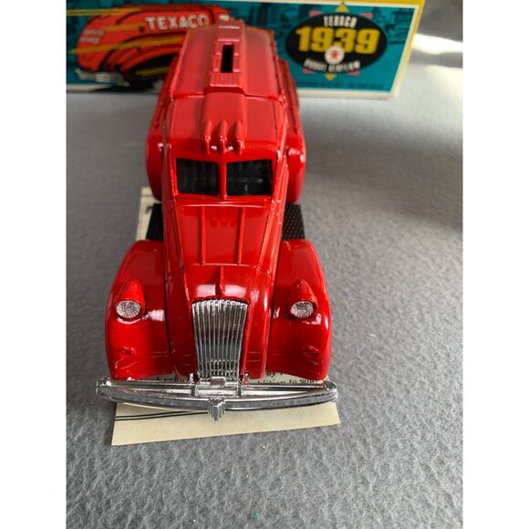 Texaco 1939 Dodge Airflow Tanker Bank Die-Cast Model Ertl Collectible Red - Picture 4 of 11